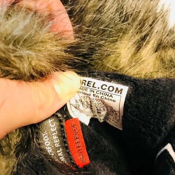 Sorel Joan of artic Next leather boots in black - Picture 10 of 10